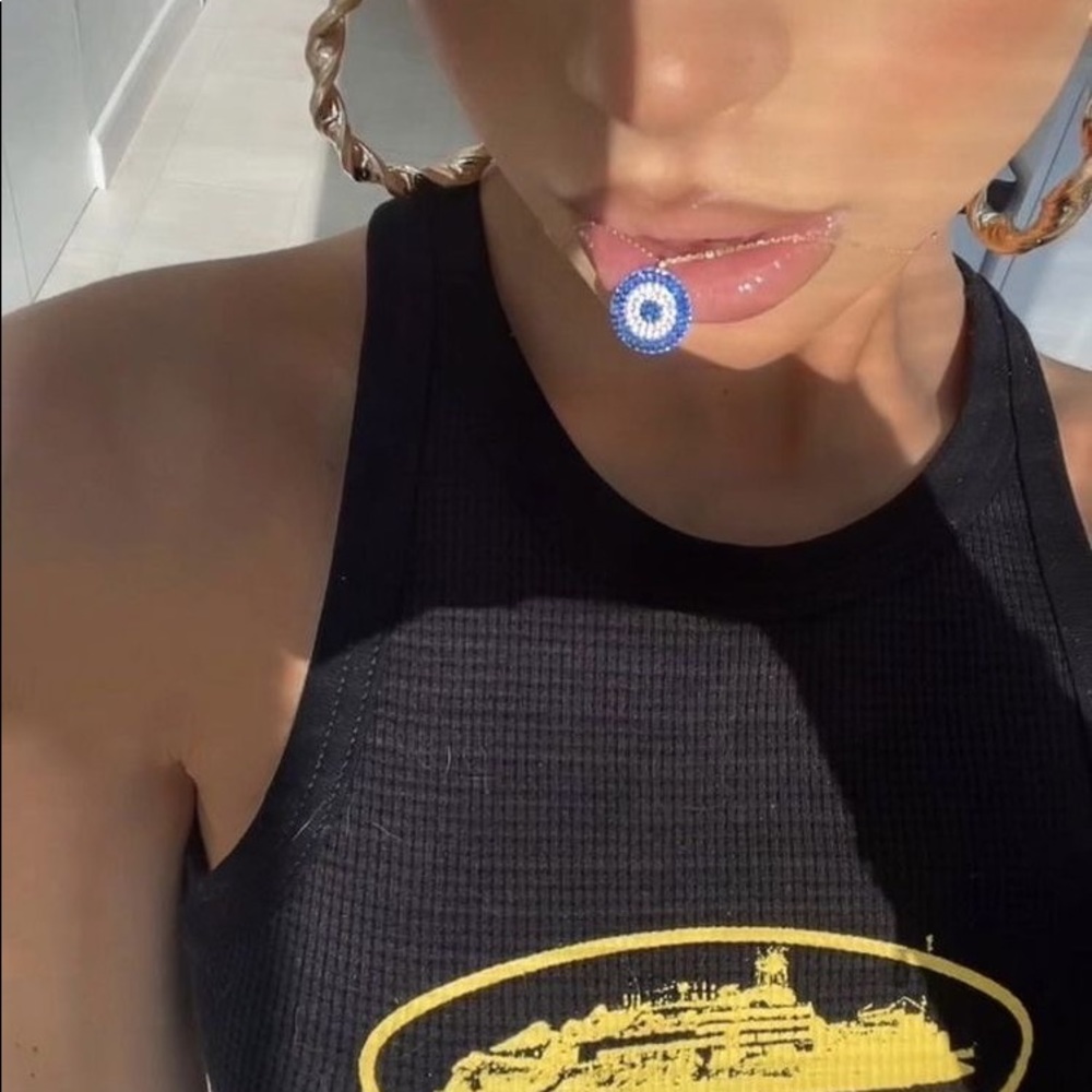 Meet your Posher, Opi